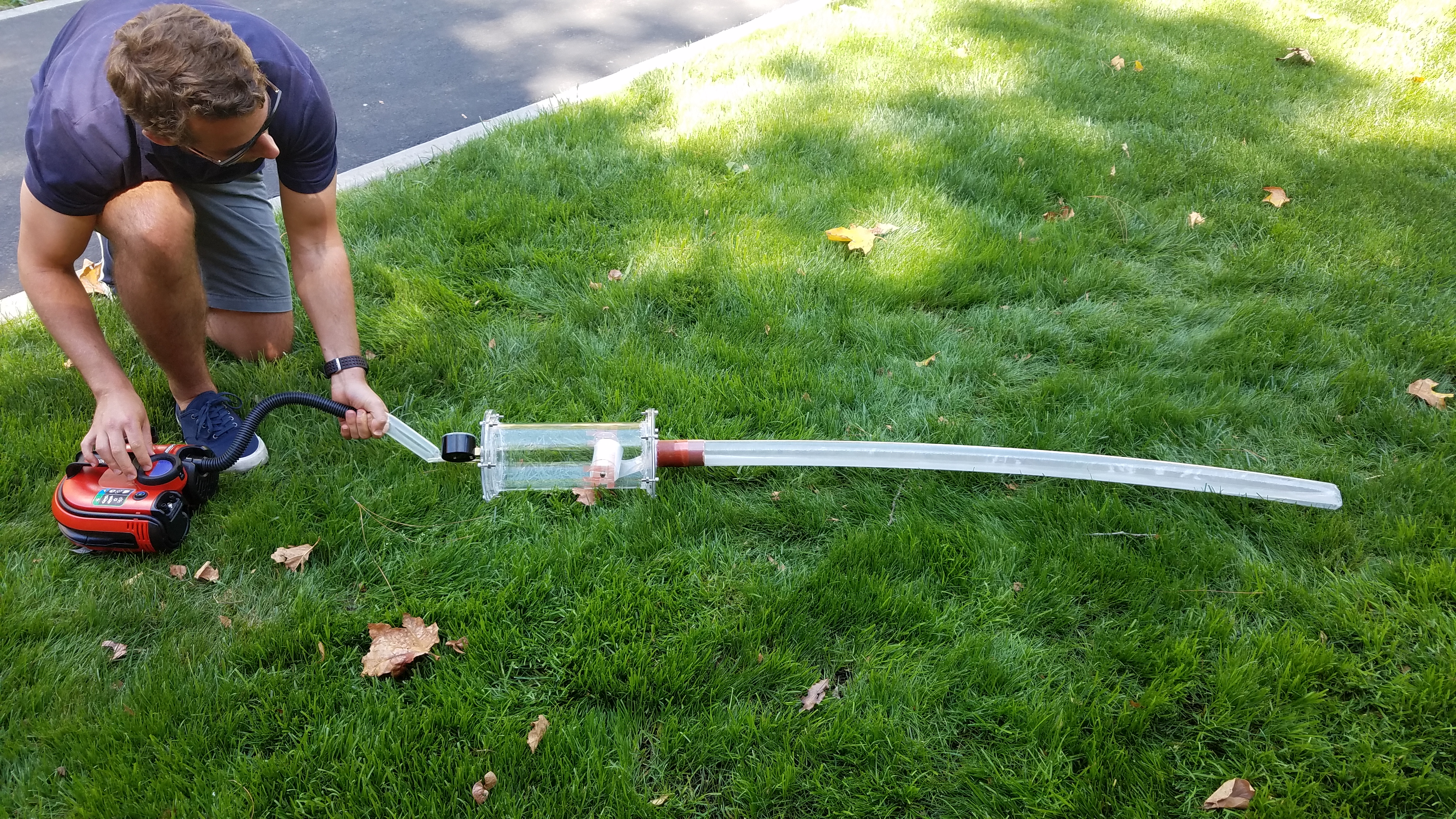 A growing robot demonstrated on grass, from the researchers’ project website.